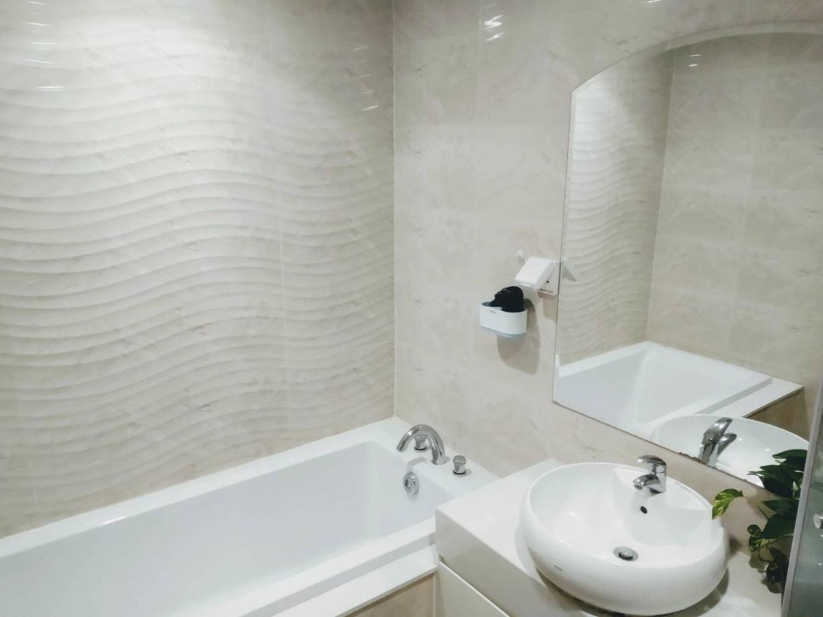 Vinhomes Time City And Parkhill Premium Apartment Hanoi Exterior foto